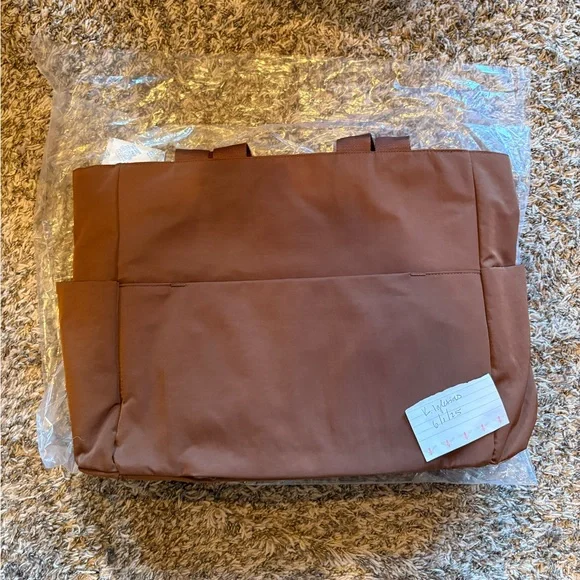 Beis Sport Carryall in Maple - Picture 2 of 3